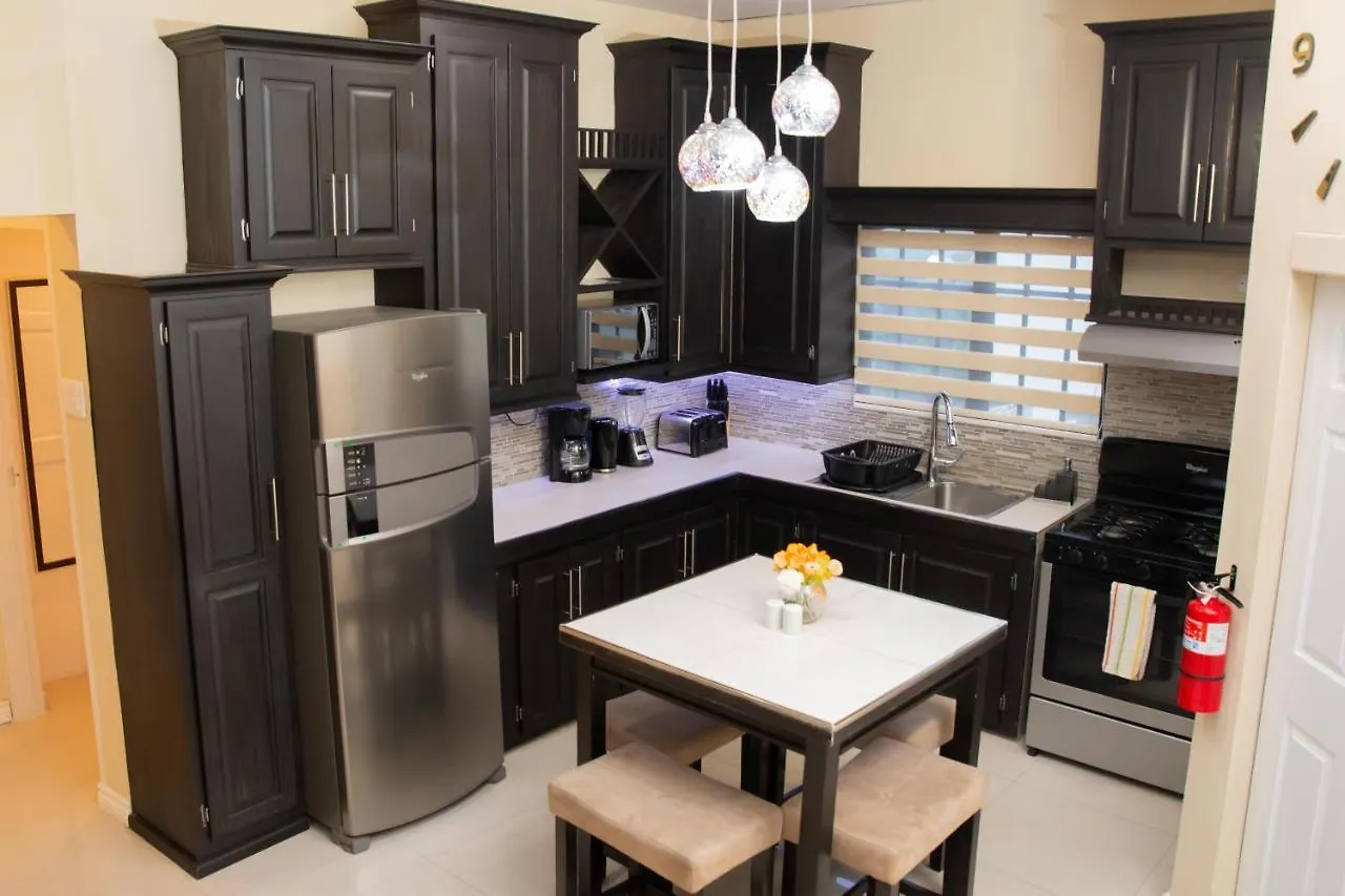 Stacys Place #2 2 Bedroom Apartment Port of Spain Trinidad och Tobago